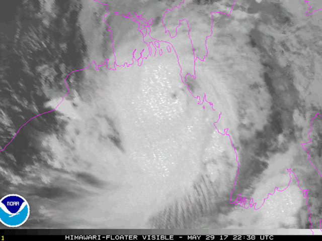 Cyclone Mora hits Bangladesh coast Cyclone Mora hits Bangladesh coast