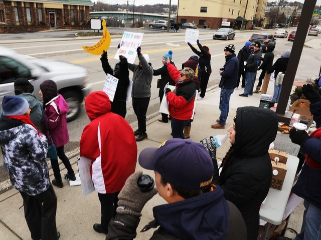 Oklahoma teachers might follow West Virginia in strike, walk outs Oklahoma teachers might follow West Virginia in strike, walk outs